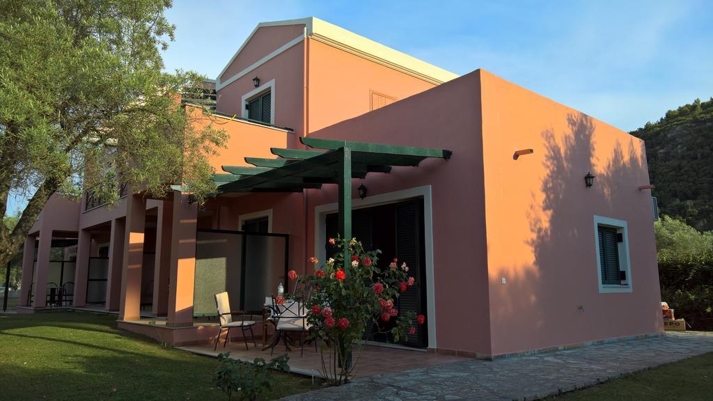 Ionian Breeze Studios Frinion Экстерьер фото